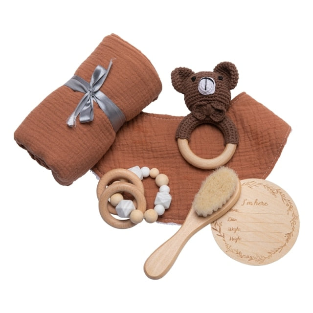 6Pcs Cadeau de Naissance pour Bébé Nouveau-né, Cadeau pour Garçon  Fille,Serviettes de Bain,Hochet,Jouets en Bois,Brosse(Gris)