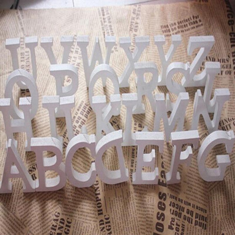 Lettres de l'alphabet en bois blanc