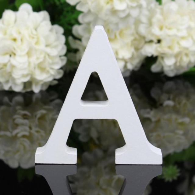 Lettres de l'alphabet en bois blanc